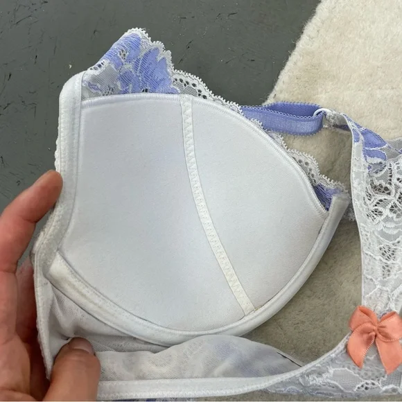 ⛔️SOLD⛔️Adore Me White & Purple Floral Lace Padded Racerback Underwired Bra Size - Picture 8 of 8